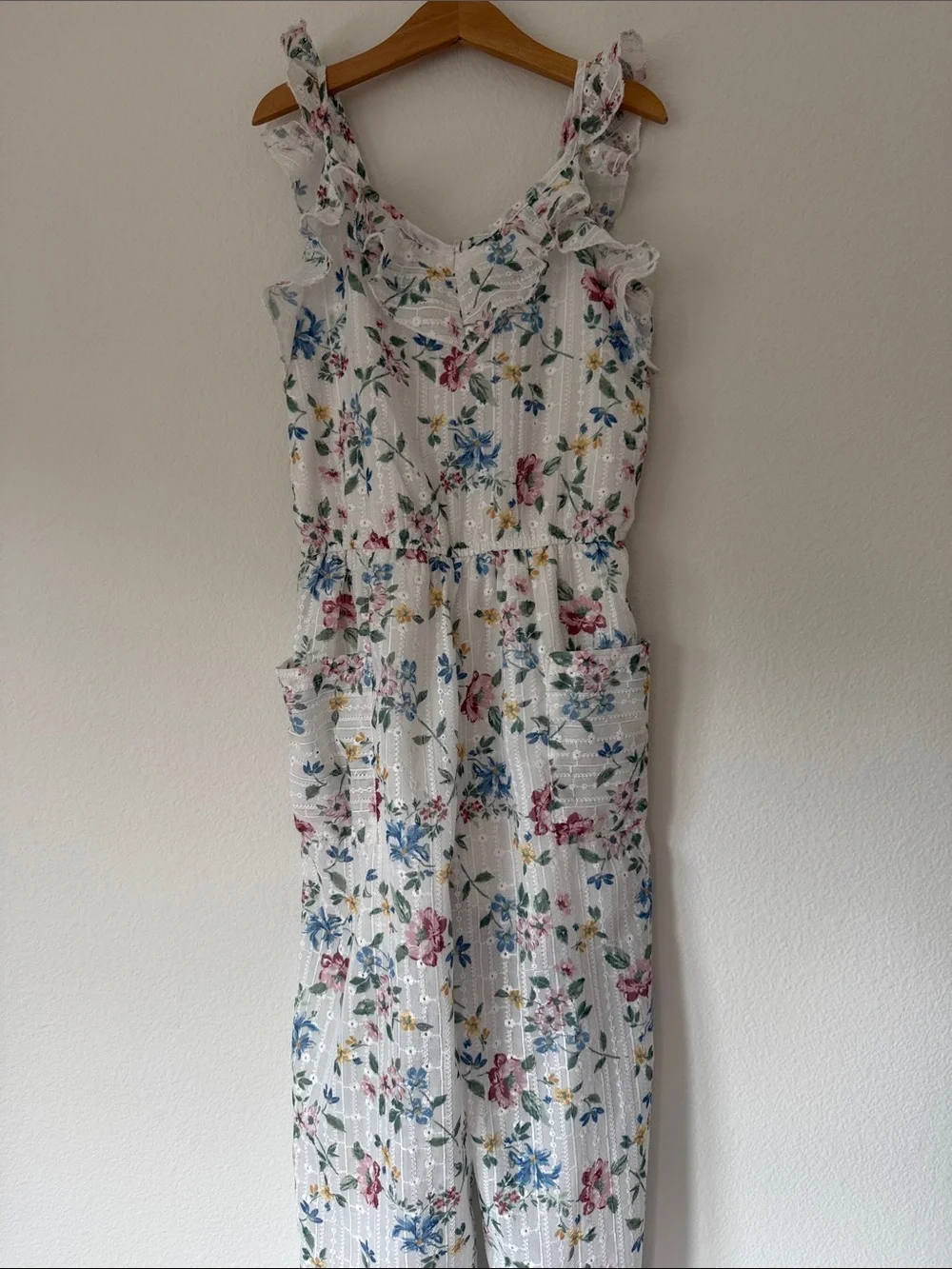 Truly Me by Sara Sara White Eyelet Romper Jumpsuit Floral Pattern Girls sz 10